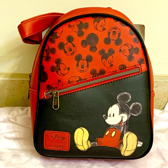 NWT Loungefly Mickey Mouse Disney Diagonal Pocket Mini - Picture 2 of 7